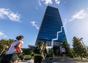 La Carrera Vertical de Cruz Roja volverá a Torre Garena con su sexta edición solidaria