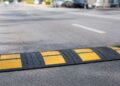 Vecinos de Espartales vuelven a reclamar los reductores de velocidad pendientes en la avenida Benito Pérez Galdós