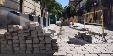 La calle Santiago sufrirá cortes de tráfico durante tres días por las reparaciones de su calzada