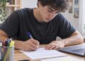 Las listas de espera universitarias no funcionan igual: el error que puede dejar fuera a estudiantes de Alcalá