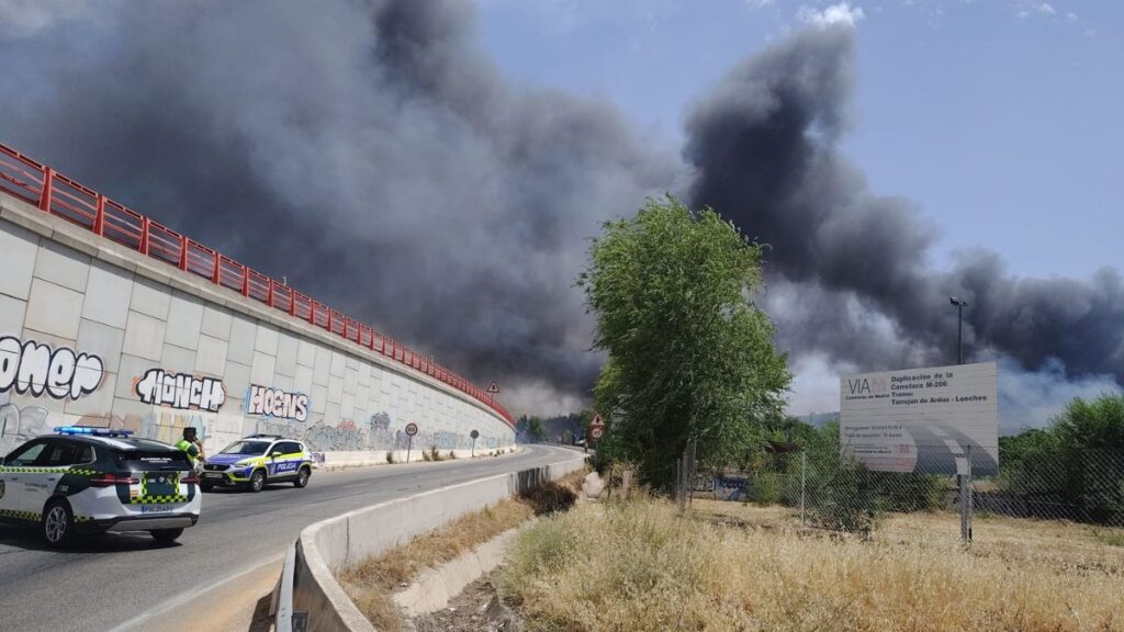 Restablecida la alta velocidad entre Alcalá y Mejorada tras el incendio declarado junto a las vías 1 incendio alta velocidad