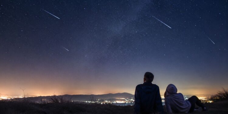 Las Perseidas volverán a llenar el cielo de agosto: dónde verlas desde Alcalá y alrededores 1 lluvia de estrellas