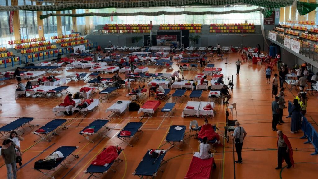 pabellon espartales evacuados