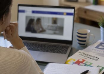 La Comunidad de Madrid suspende las matrículas de FP e idiomas y anunciará nuevas fechas