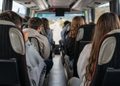 El nuevo contrato de transporte escolar incluye siete rutas para el Antonio Machado y el Pablo Picasso de Alcalá