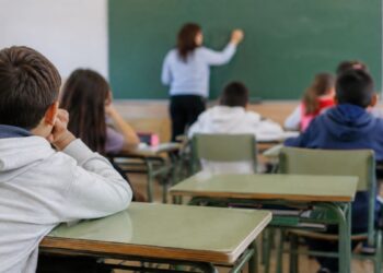 Las ayudas educativas de hasta 1.795 euros que pueden pedir familias de Alcalá hasta septiembre