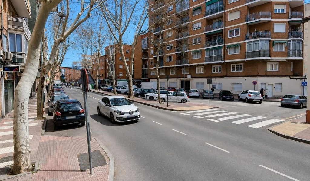 Daoiz y Velarde cerrará cuatro días al tráfico y al aparcamiento por las obras de saneamiento en Alcalá 1 calle daoiz y velarde