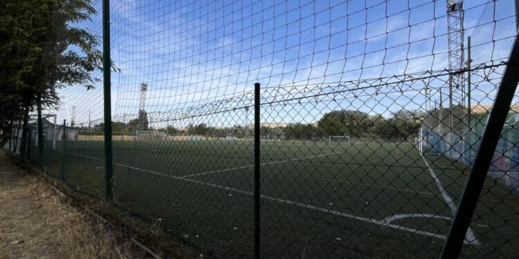 Alcalá destina 450.000 euros a renovar el césped artificial de dos campos de fútbol de Aguadores y Cogolludo 1 campo futbol