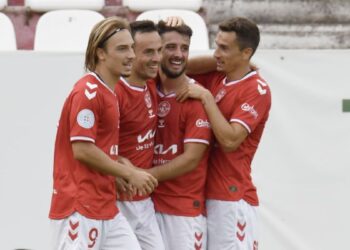 La RSD Alcalá mantiene su pleno de pretemporada tras ganar 2-0 al Rayo Majadahonda en El Val