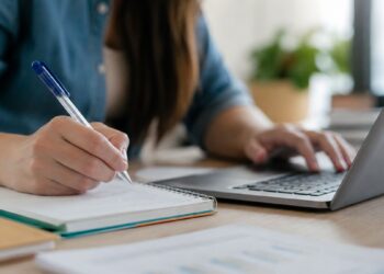 El Cheque Formación de 1.500 euros para jóvenes desempleados en Alcalá: requisitos y cómo conseguirlo