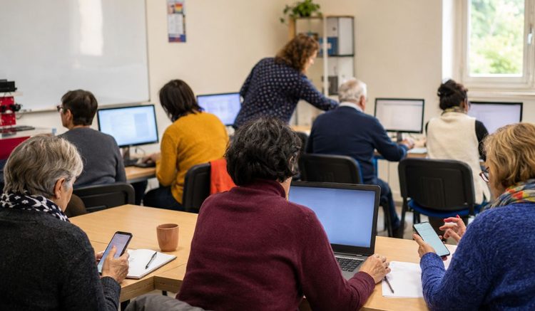clase informatica adultos