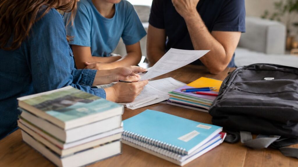Cómo funciona el Programa Accede en Alcalá durante el curso 2026-2027 y quién puede solicitar los libros 1 familia libros