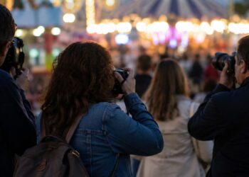La UAH abre hasta el domingo la inscripción para fotografiar las Ferias de Alcalá y crear un fotozine colectivo