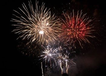 Así terminan este domingo las Ferias de Alcalá: nuevo recorrido de carrozas, Día del Niño y fuegos artificiales