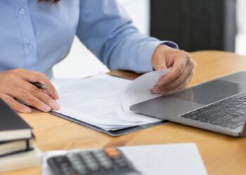 Alcalá publica la lista provisional para una plaza de subalterno: 43 aspirantes quedan excluidos
