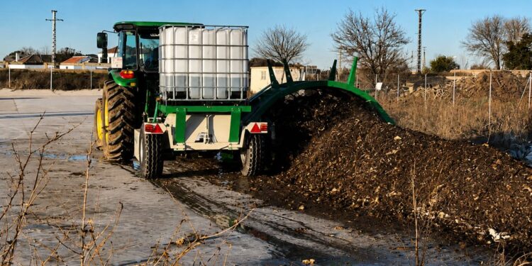 tractor compostaje