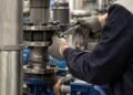Alcalá Empleo publica ocho vacantes de electricistas y fontaneros industriales con contratos indefinidos y salarios de hasta 25.000 euros