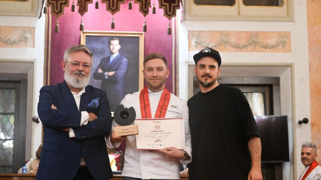 Fino Bar Restaurante gana el XII Certamen Alcalá Gastronómica y María Zarzalejos recibe el Premio Cervantes Gastronómico 1 Fino Bar Restaurante