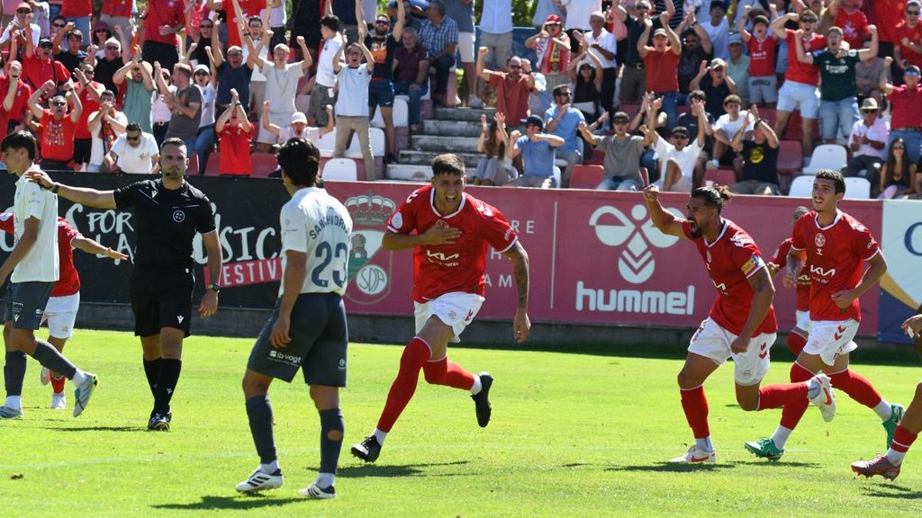 alvaro celebra gol rsd alcala