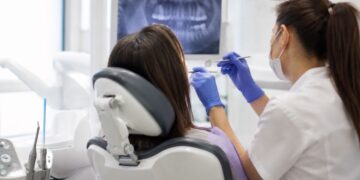 Tratamientos dentales gratis para menores y mayores de 80 años en Madrid: quién puede pedirlos desde Alcalá