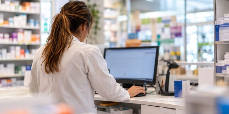 Las farmacias de Alcalá ya pueden consultar directamente a los médicos públicos ante problemas con medicamentos 1 farmacias