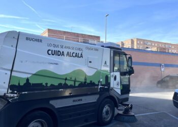 Alcalá pone en marcha 40 jornadas de limpieza intensiva con 15 operarios y siete equipos por la ciudad