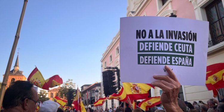 Vox lleva al Pleno una moción para revisar las relaciones con Marruecos por Ceuta y Melilla 1 no a la invasion ceuta vox