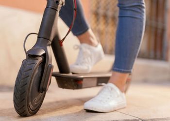 Renfe vuelve a permitir patinetes eléctricos en los trenes de Cercanías de Alcalá desde este lunes