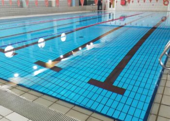 Las piscinas municipales de Alcalá afrontan riesgo de cierre tras quedar sin prórroga el suministro de productos químicos