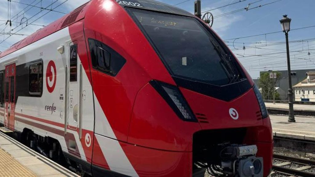Una avería junto a Atocha provoca retrasos en las tres líneas de Cercanías que pasan por Alcalá 1 tren de cercanias renfe