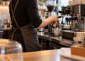 Alcalá Desarrollo reúne siete vacantes de empleo en hostelería y actividades deportivas para mayores en la ciudad