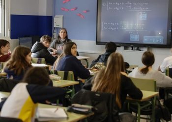 La Comunidad de Madrid prepara un nuevo decreto para reforzar la autoridad de los profesores en los colegios e institutos 2 La Comunidad de Madrid prepara un nuevo decreto para reforzar la autoridad de los profesores en los colegios e institutos