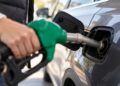 La rebaja fiscal de gasolina y diésel seguirá en octubre con 20 céntimos por litro y durará hasta diciembre