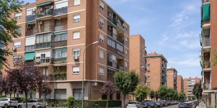 La movilización por la vivienda crea un comité territorial que incluye a Alcalá para impulsar una huelga general 1 huelga general