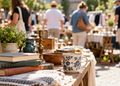 El mercadillo solidario de Café Pendiente vuelve este domingo a Alcalá con segunda mano y café a un euro