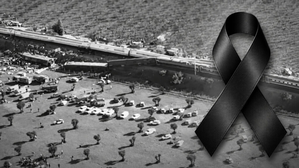 Minuto de silencio este miércoles a las 20:00 por las víctimas del accidente ferroviario de Toledo 1 Crespón negro sobre imagen en blanco y negro del accidente ferroviario, composición gráfica de homenaje