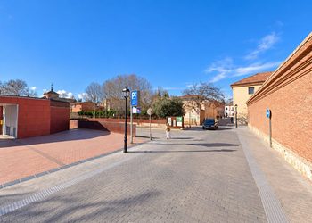 Dónde aparcar durante el Mercado Cervantino de Alcalá: estos son los 12 aparcamientos recomendados