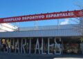 El PSOE de Alcalá reclama el pago de las nóminas pendientes a los trabajadores del Complejo Deportivo Espartales