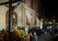 La Soledad Coronada y el Cristo de los Doctrinos protagonizan un encuentro extraordinario ante la Universidad de Alcalá